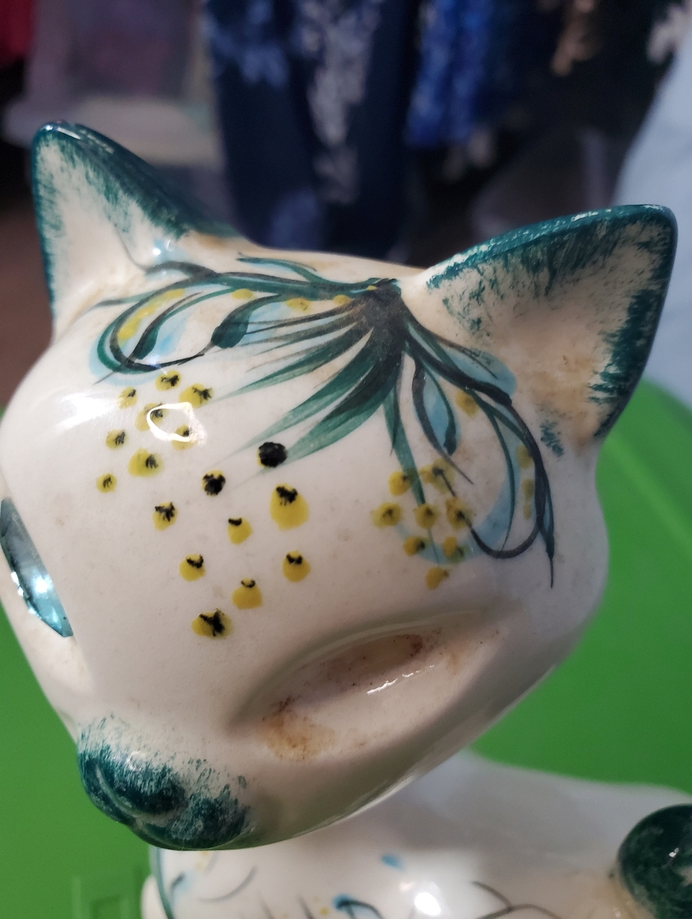 Ceramic Cat Figurines - Cream and Green Decorative Set - Picture 3 of 9